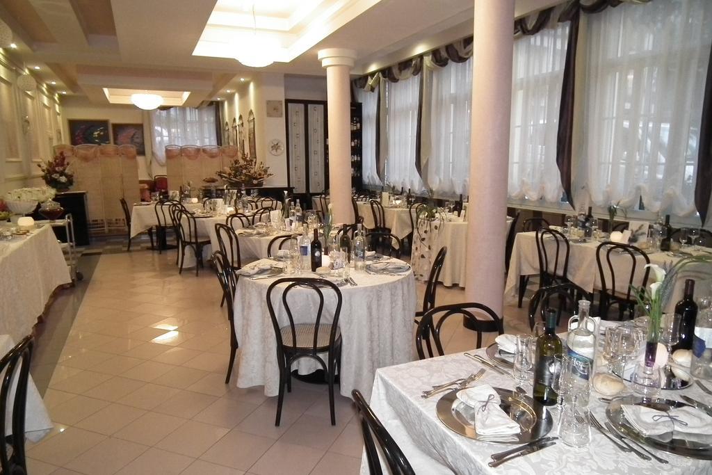 Hotel Montepizzo Lizzano In Belvedere Luaran gambar